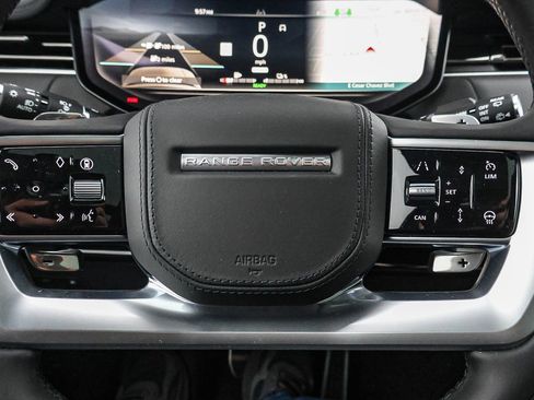 New 2025 Land Rover Range Rover SE image 34