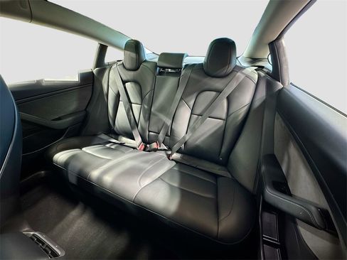 Used 2018 Tesla Model 3 Long Range image 13