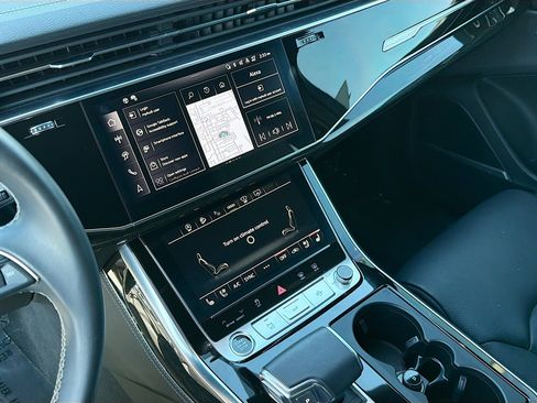 Used 2025 Audi Q7 3.0T Prestige image 29