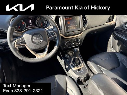 Used 2016 Jeep Cherokee Limited AWD/4WD image 16