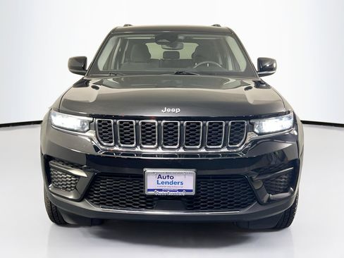 Used 2023 Jeep Grand Cherokee Laredo w/ Luxury Tech Group I image 2
