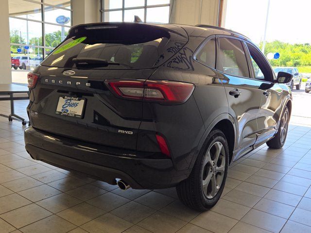 Used 2024 Ford Escape ST-Line w/ Tech Pack #1 AWD/4WD image 11