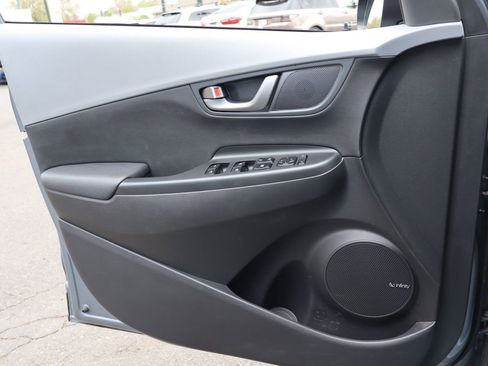 Used 2020 Hyundai Kona Limited w/ Cargo Package image 10