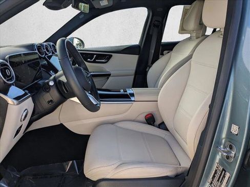 Used 2026 Mercedes-Benz GLC 300 image 17