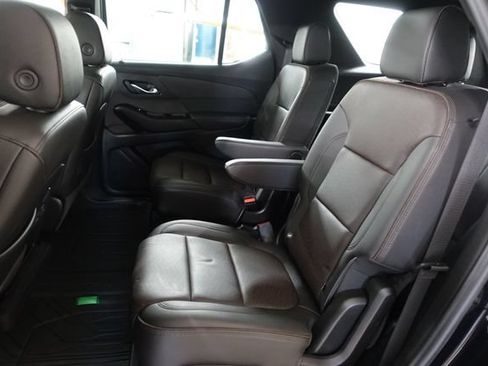 Used 2023 Chevrolet Traverse High Country w/ LPO, Floor Liner Package AWD/4WD image 21