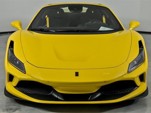 Used 2021 Ferrari F8 Tributo RWD image 5