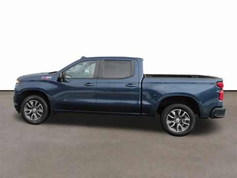 Used 2021 Chevrolet Silverado 1500 RST image 2