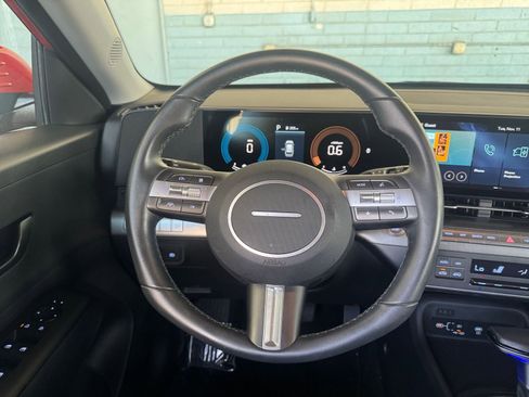 Used 2025 Hyundai Kona SEL image 28