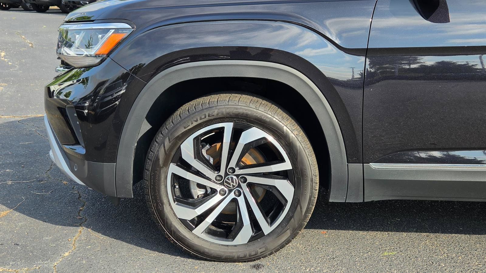 Certified 2022 Volkswagen Atlas SEL AWD/4WD image 10