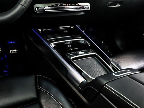 New 2026 Mercedes-Benz GLB 35 AMG 4MATIC image 6