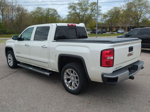 Used 2015 GMC Sierra 1500 SLT w/ SLT Crew Cab Value Package AWD/4WD image 6