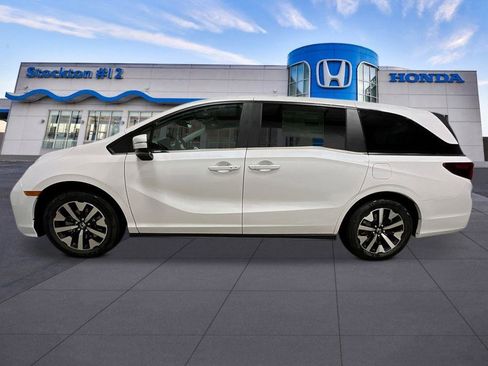 New 2026 Honda Odyssey EX-L image 2