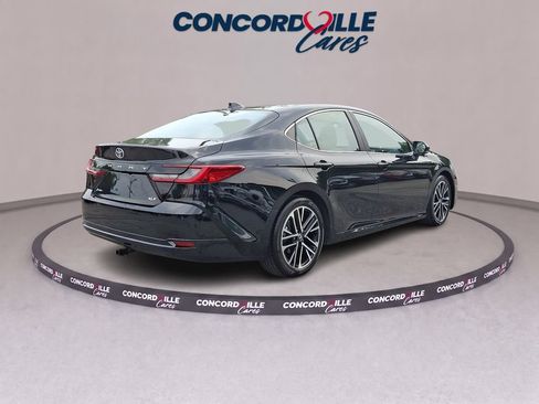 Used 2025 Toyota Camry XLE w/ Premium Plus Package FWD image 6
