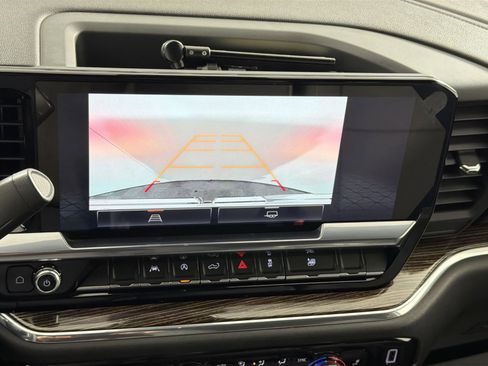 Used 2023 GMC Sierra 1500 SLE image 19