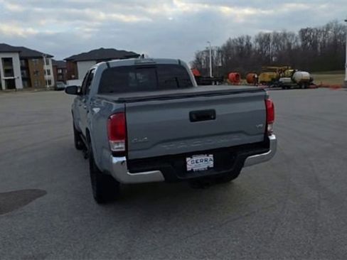 Used 2019 Toyota Tacoma SR5 image 6