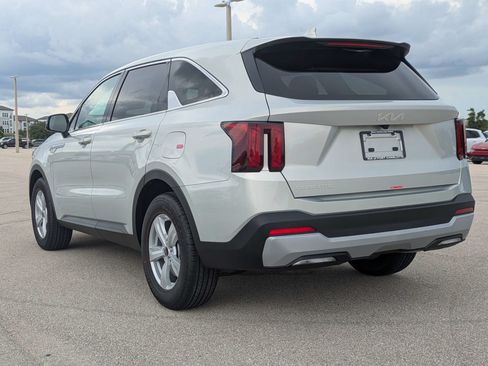New 2026 Kia Sorento LX FWD image 7