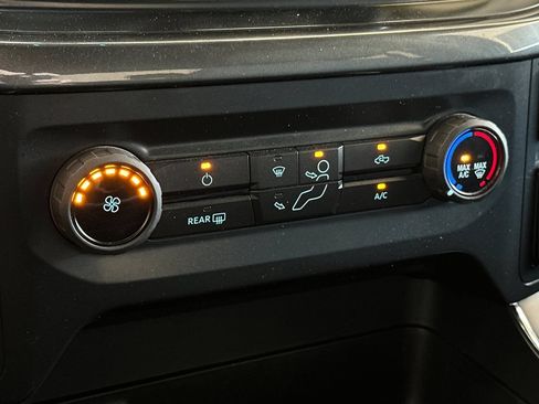 Certified 2022 Ford F150 XL w/ STX Appearance Package AWD/4WD image 19