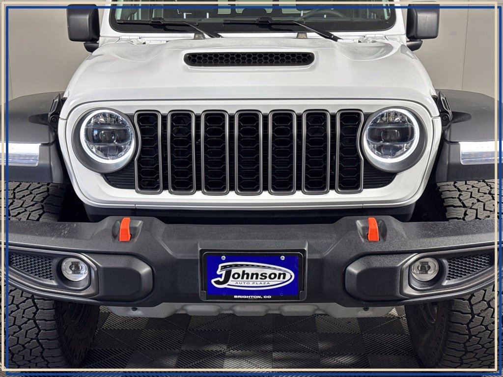 Certified 2026 Jeep Gladiator Mojave AWD/4WD image 4