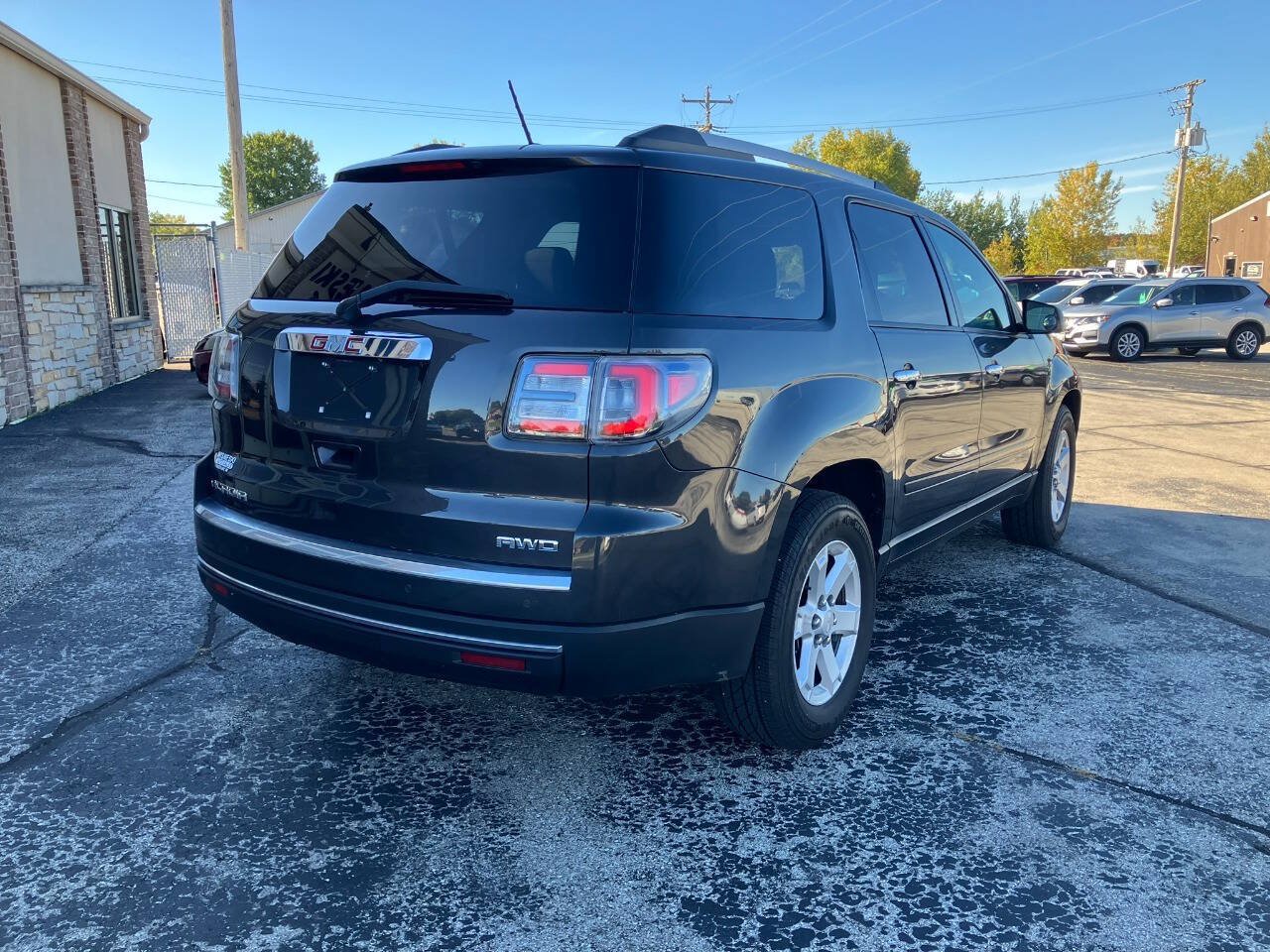 Used 2015 GMC Acadia SLE AWD/4WD image 3