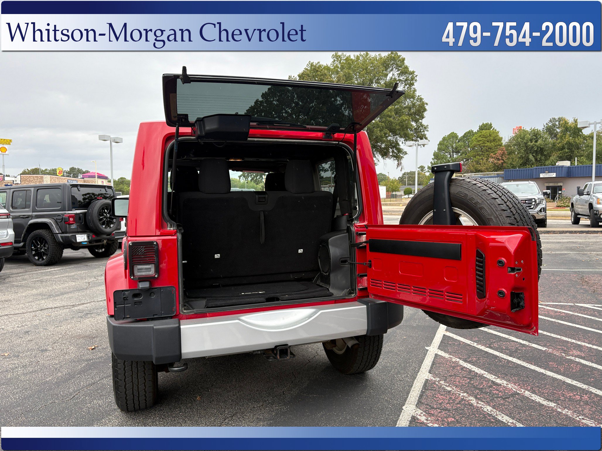 Used 2012 Jeep Wrangler Sahara w/ Connectivity Group AWD/4WD image 24