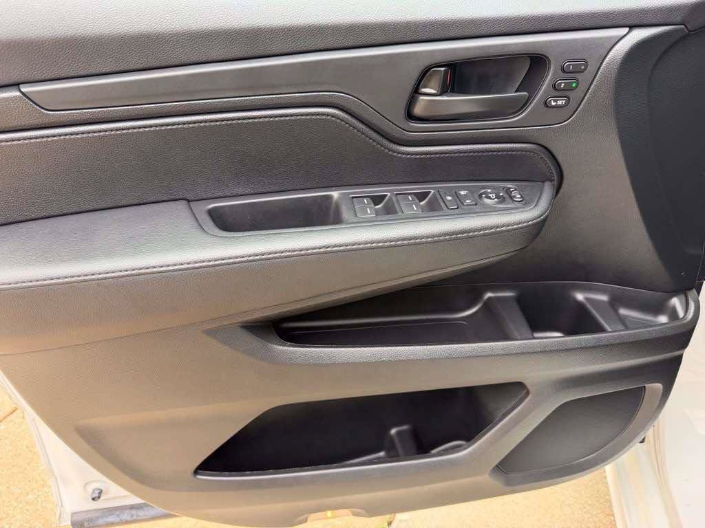 Used 2025 Honda Odyssey Sport-L image 23