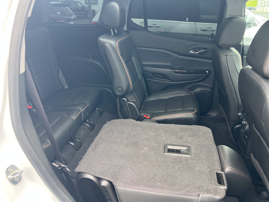 Used 2021 GMC Acadia AT4 w/ Technology Package AWD/4WD image 27