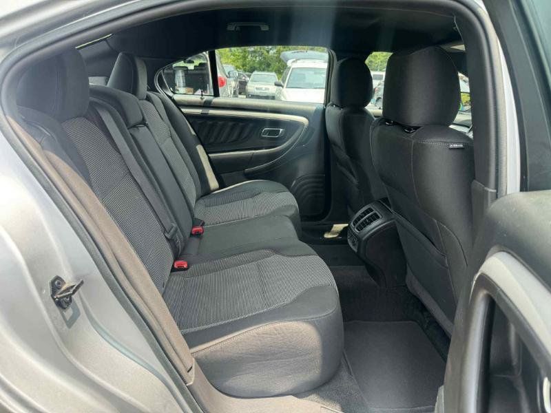 Used 2016 Ford Taurus SEL FWD image 16