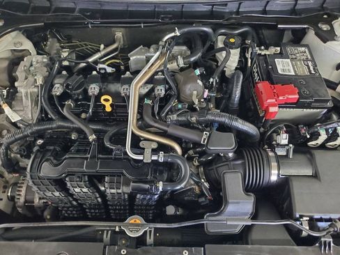 Used 2022 Nissan Altima 2.5 S FWD image 4