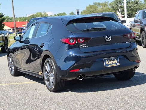 Used 2022 MAZDA MAZDA3 s FWD image 4