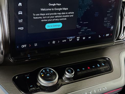 Used 2025 Ford Expedition Max Platinum image 23