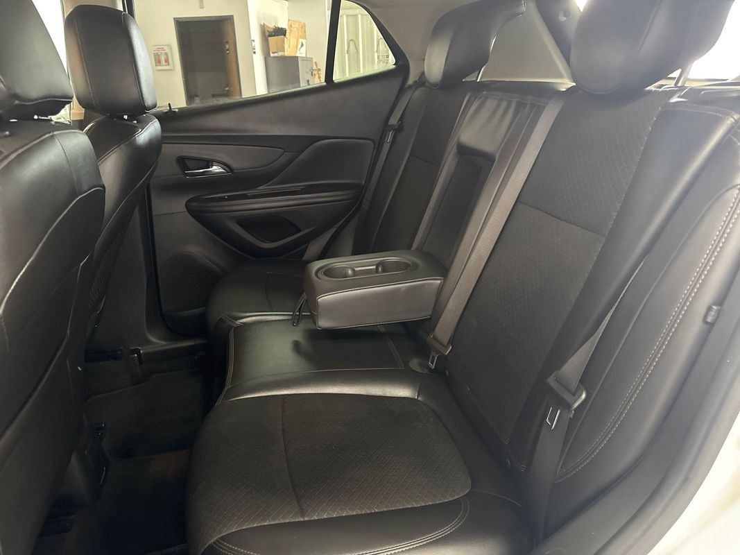 Used 2020 Buick Encore Preferred AWD/4WD image 17