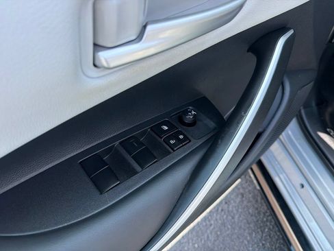 Used 2021 Toyota Corolla SE w/ Carpet Mat Package (TMS) FWD image 19