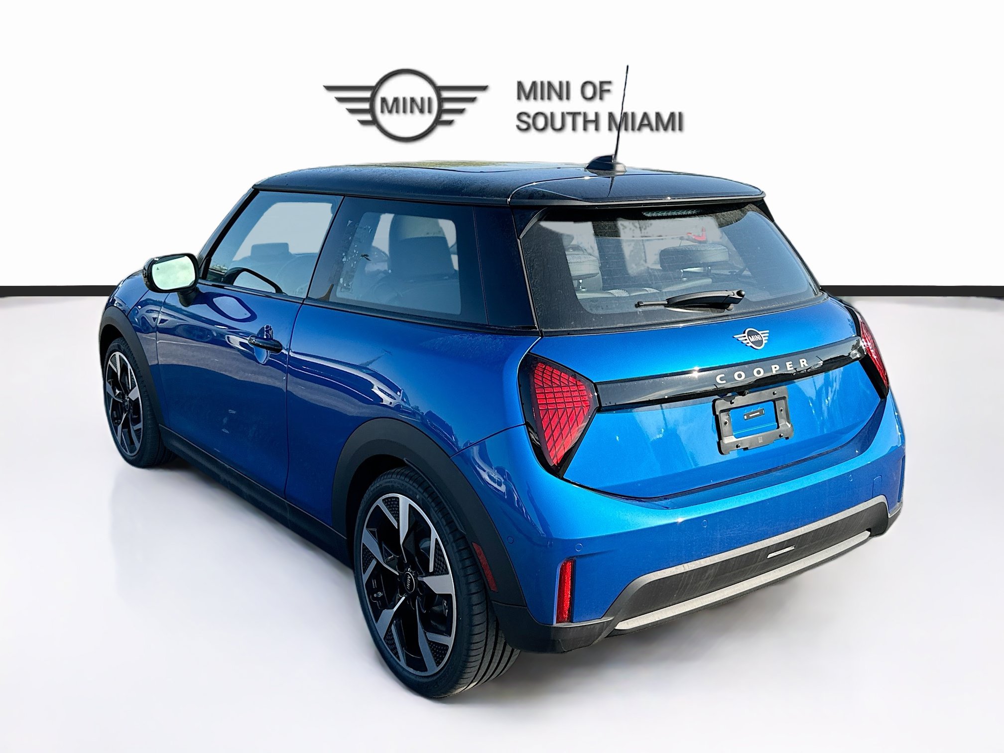 New 2026 MINI Cooper 2-Door Hardtop FWD image 4