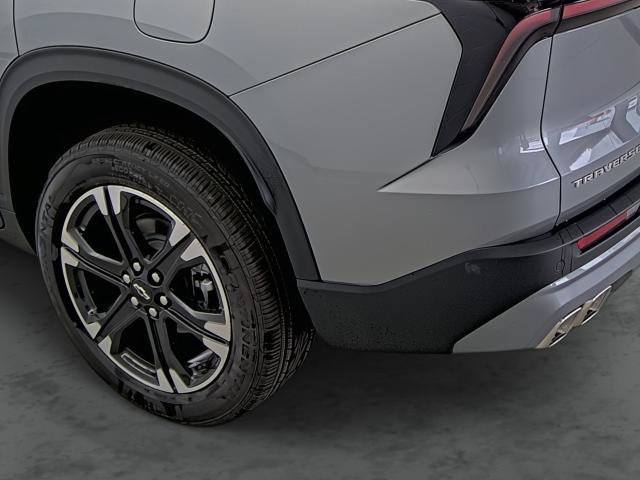 New 2027 Chevrolet Traverse LT w/ Sun and Wheel Package FWD image 9