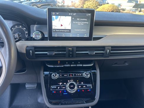 Used 2022 Lincoln Corsair AWD w/ Premium Package image 13