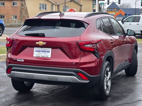 Certified 2025 Chevrolet Trax LT image 10