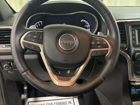 Used 2017 Jeep Grand Cherokee Laredo w/ Quick Order Package 23E image 11