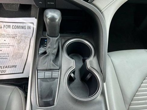 Used 2024 Toyota Camry SE FWD image 30