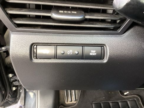 Used 2024 Nissan Altima 2.5 SV FWD image 28