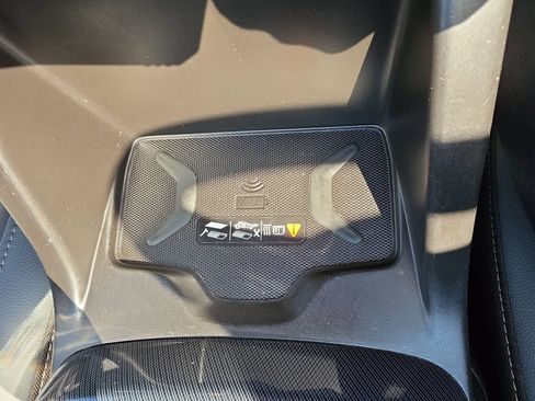 Used 2022 Chevrolet Colorado Z71 AWD/4WD image 29