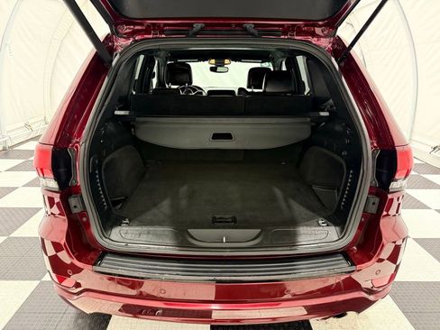 Used 2018 Jeep Grand Cherokee Altitude image 4
