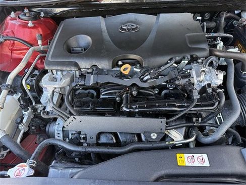 Used 2021 Toyota Camry SE image 30
