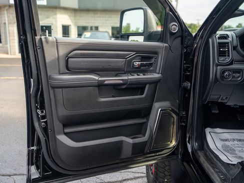 Used 2023 RAM 2500 Limited AWD/4WD image 10