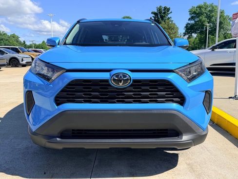 Used 2019 Toyota RAV4 LE w/ All Weather Liner Package AWD/4WD image 2