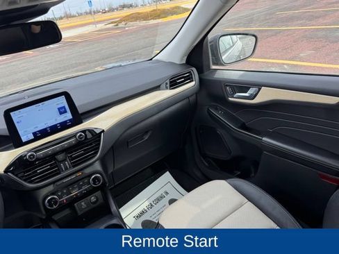 Used 2022 Ford Escape Titanium w/ Titanium Elite Package AWD/4WD image 17