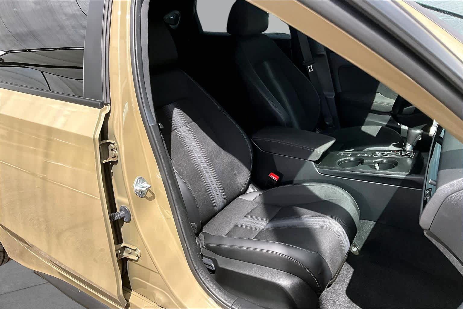 Used 2025 Honda Civic Sport image 9