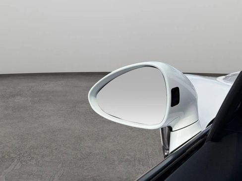 Used 2015 Porsche Panamera 4 image 30