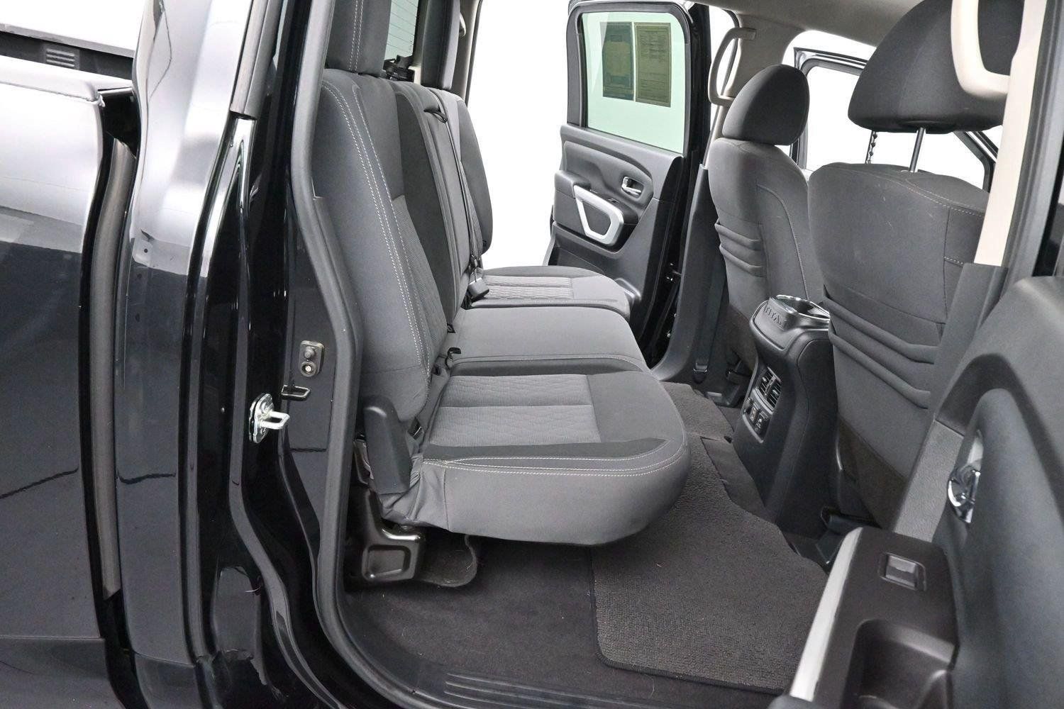 Used 2020 Nissan Titan SV w/ SV Convenience Package AWD/4WD image 32