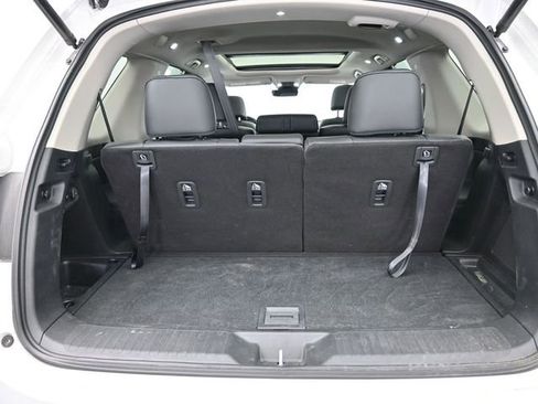 Used 2025 Honda Pilot Touring image 39