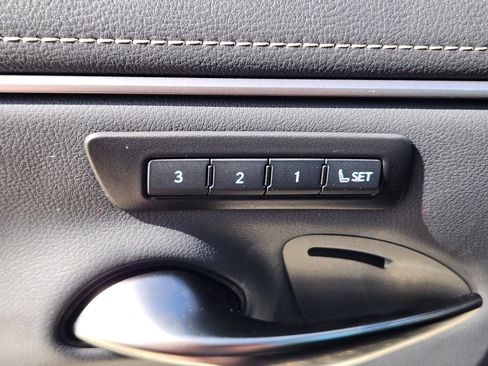 Used 2025 Lexus ES 300h w/ Premium Package image 29